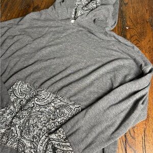 Blumin Paisley Accent Lightweight Gray Hoodie L